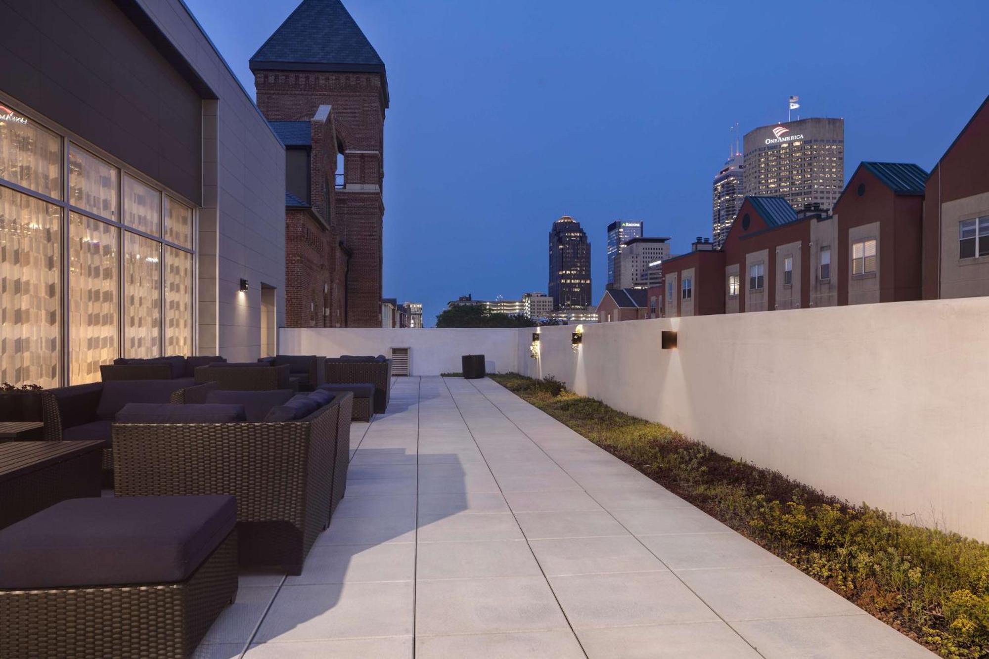 Hotel Homewood By Hilton Downtown Iupui Indianápolis