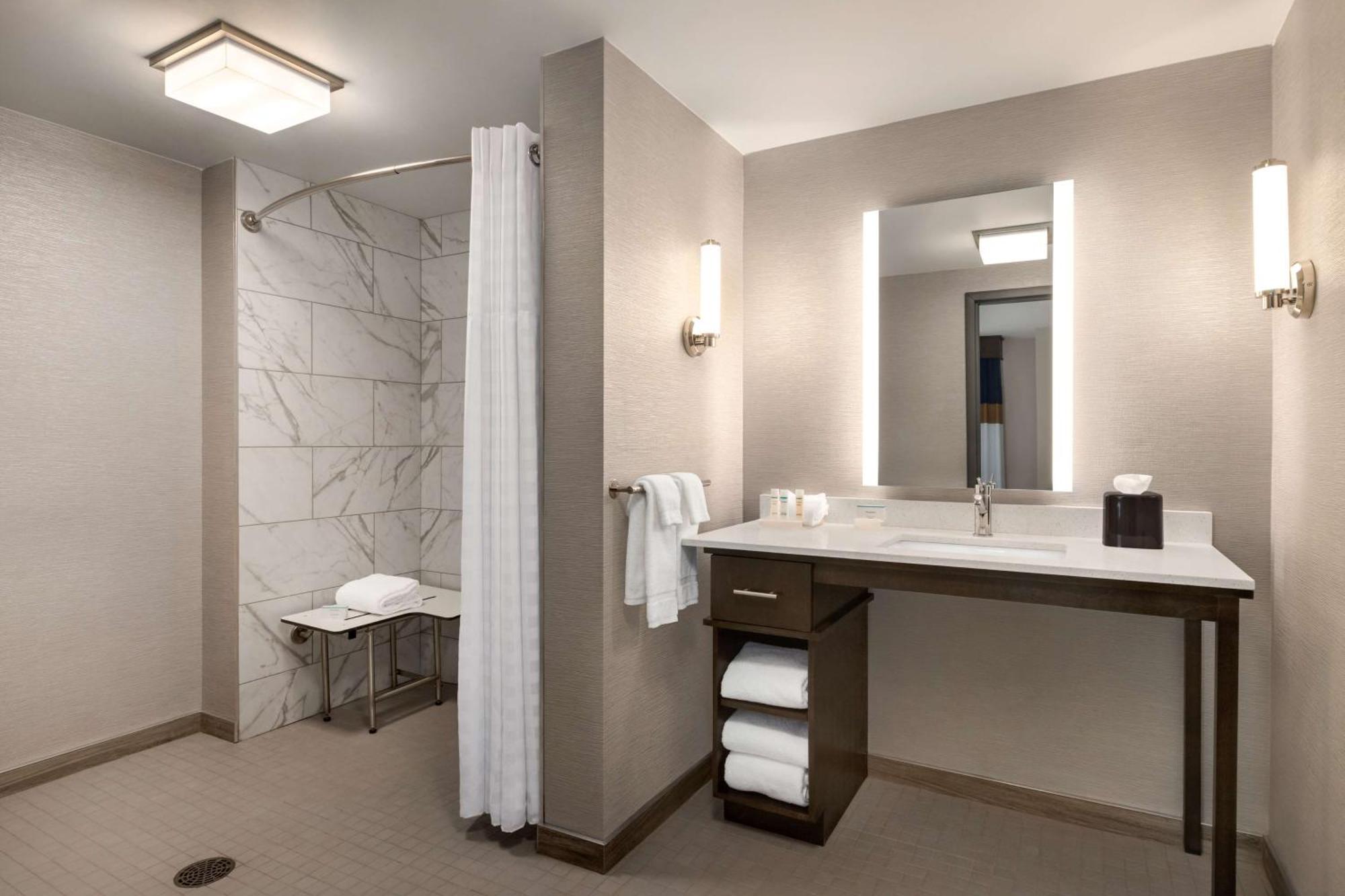 Homewood By Hilton Downtown Iupui Hotel 3*